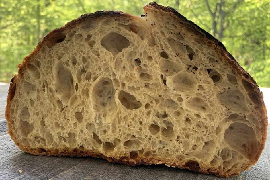Pâinea îngrașă. FALS. Pentru o alimentație sănătoasă trebuie să renunți la pâine. FALS
