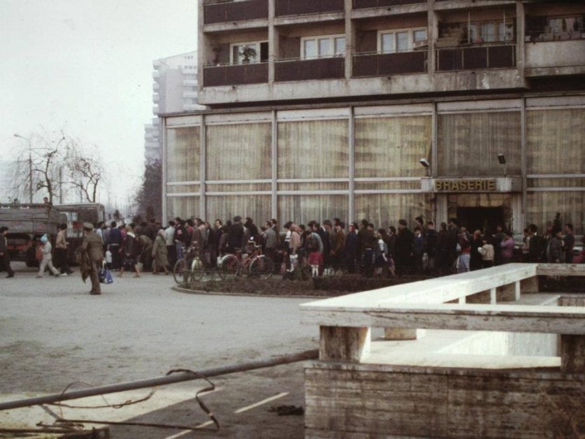 Cozile impuse de F.M.I. Au vrut sa-i saraceasca pe romani inainte de ’89 pentru a-i scoate in strada