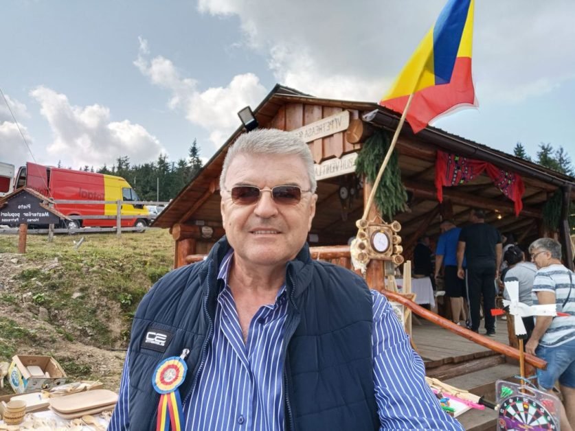 Poezia unui român pentru politicieni, devenită virală pe internet: „Din stăpâni ai Țării-acestea la Occident suntem argați”