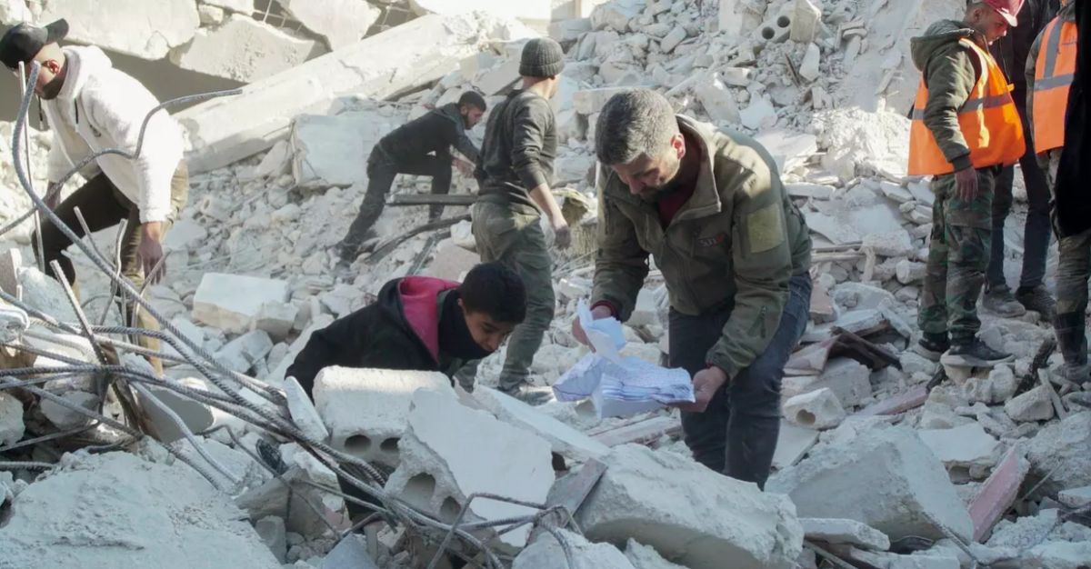 Bebeluș născut sub dărâmături, în Siria, după cutremur: „Mama l-a protejat cu propriul trup, până în ultima clipă”