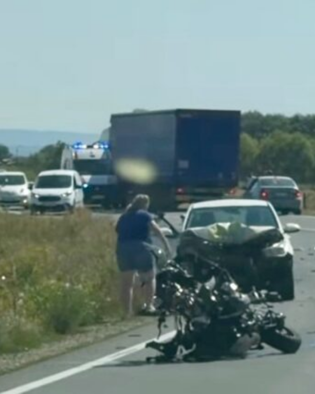 Motociclist polonez, mort pe DN 1 după impact cu două mașini