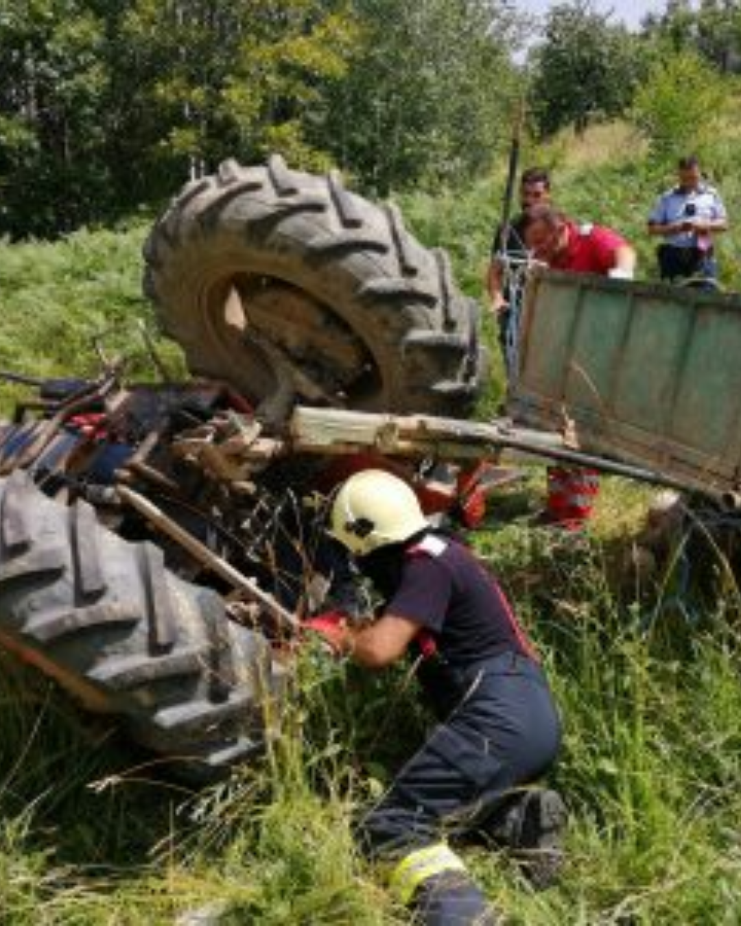 Accident DEVASTATOR cu tractorul! Din păcate…