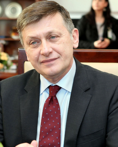 Crin Antonescu propune un premier. Alexandru Nazare, „singura soluție”