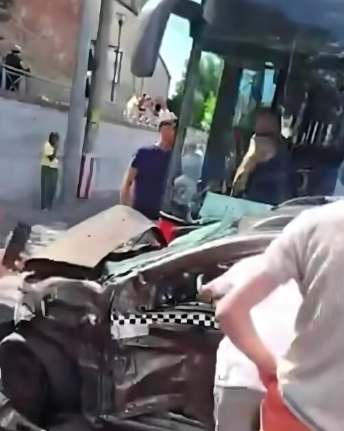 Accident în Mediaș: 22 de persoane implicate, patru la spital