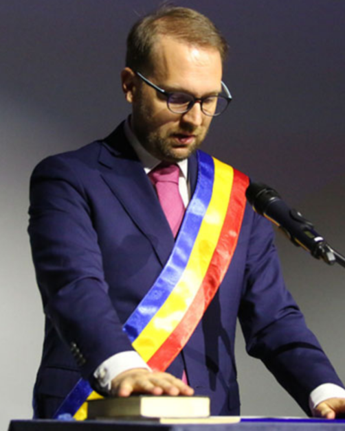 CCR validează legea integrității. 122 de persoane riscă să-și piardă funcția