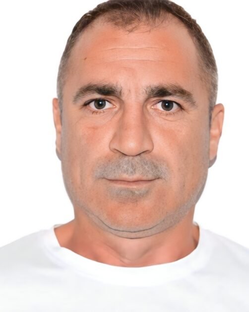 Marinel Romașcanu, găsit îngropat în curte la 48 de ani. Dosar de omor