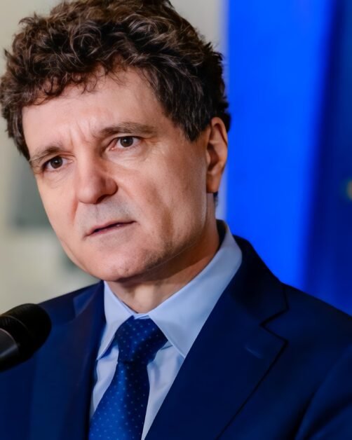 Nicușor Dan a promulgat legea femicidului. Pedepse de până la 25 de ani