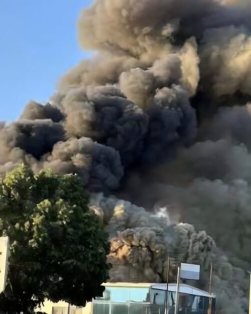 Incendiu la autobaza STB Ferentari. 300 mp distruși, un autobuz afectat