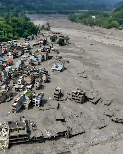 Inundații Nepal: 359 morți, un ghețar prăbușit a declanșat dezastrul