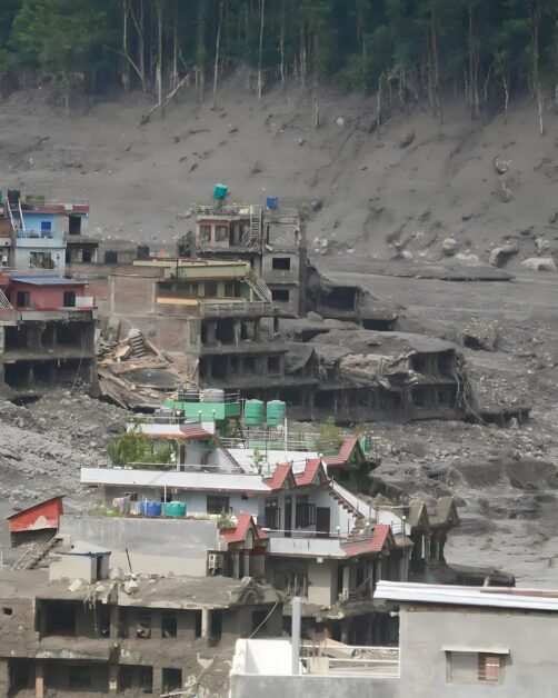 Inundații Nepal: 584 de morți, 2.500 dispăruți. Alertă nouă de rupere lac