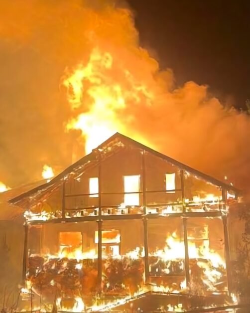 Incendiu la un internat din Kenya: 16 eleve moarte, 74 rănite