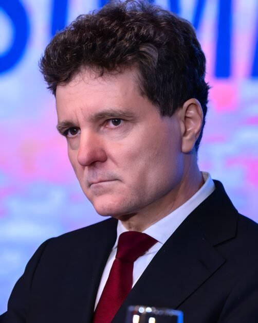 Cumulul pensiei cu salariul în 2026. Cine pierde dreptul