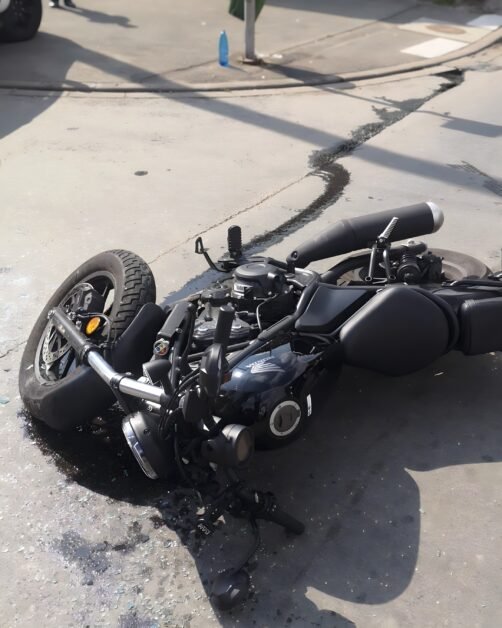 Motociclist rănit în centrul Constanței după impact cu un autoturism