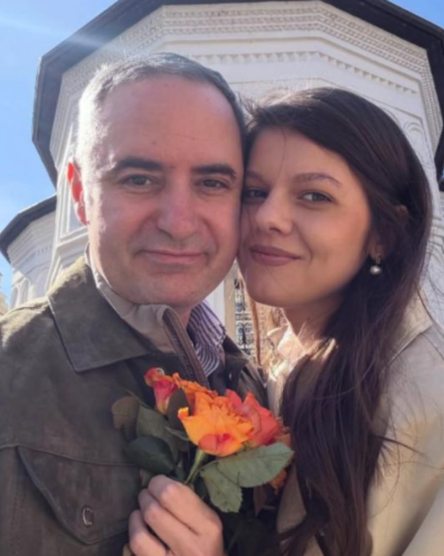 Alexandru Nazare și Maria Mihali s-au căsătorit. Cine a fost nașul ministrului Finanțelor