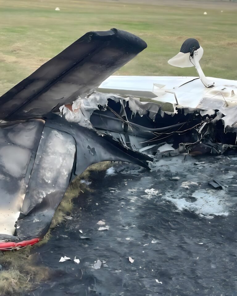 Avion ultraușor prăbușit pe Aerodromul Iași. Pilotul a reușit să se evacueze