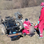 Bărbat din Bistrița-Năsăud, transportat cu elicopterul la spital după accident cu tractorul