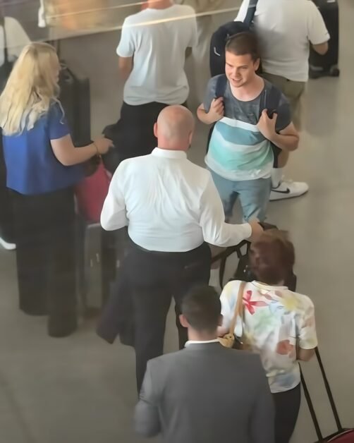 Ilie Bolojan, surprins pe aeroportul din Oradea. Cum a reacționat