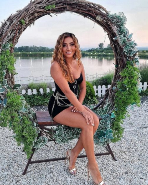 Bella Santiago a renunțat la vacanță ca să-și termine casa visurilor