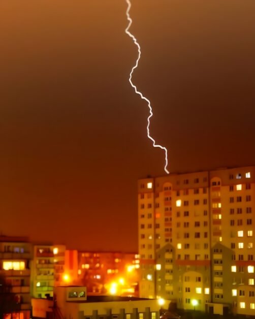 ANM, cod galben de furtuni și vânt în șase județe. Ce urmează