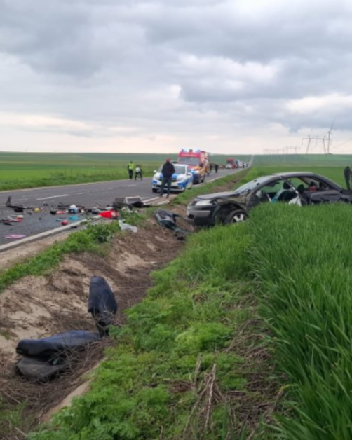 Accident mortal în Constanța. Trei autoturisme se-au ciocnit pe DN22