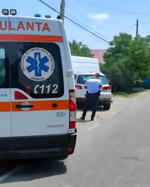 Bărbat de 43 de ani, mort după ce a intrat cu mașina într-un stâlp pe DJ 222