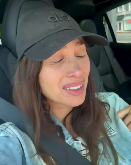 Alina Pușcău, internată după chimioterapie. Are 11 tumori în corp