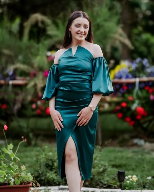 Andreea, 22 de ani, ucisă de fostul iubit în Neamț. Ultima zi de muncă