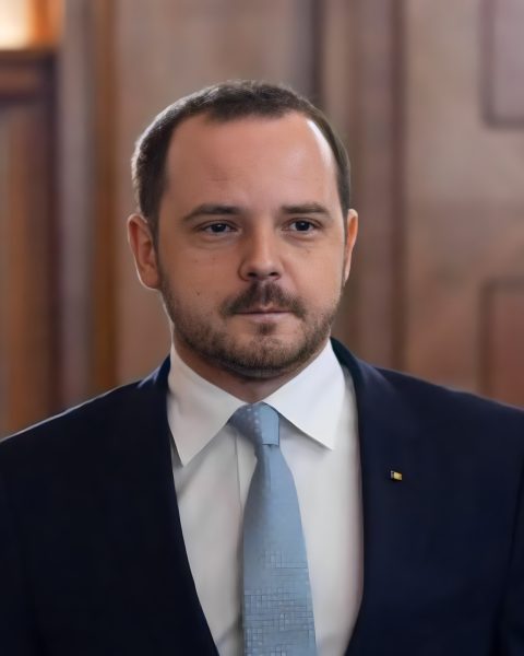 Rogobete, avertisment medicilor: trei abateri și se reziliază contractul. Ce schimbare pregătește la legea asupra garzilor